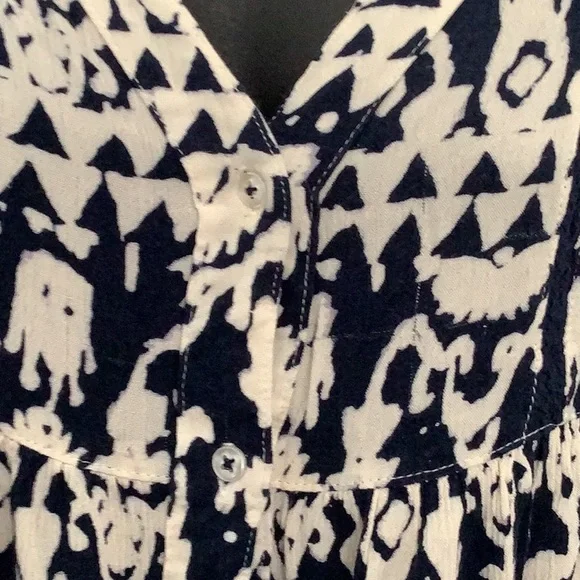 ANTHROPOLOGIE- Vanessa Virginia Top - Picture 6 of 10